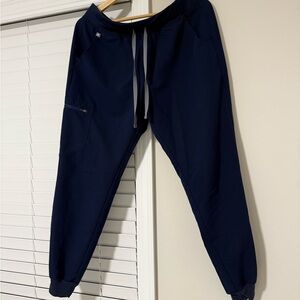Women’s figs navy joggers size L